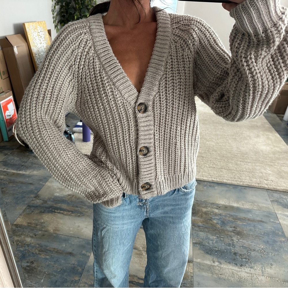 NWT H&M Beige Knit Cardigan
